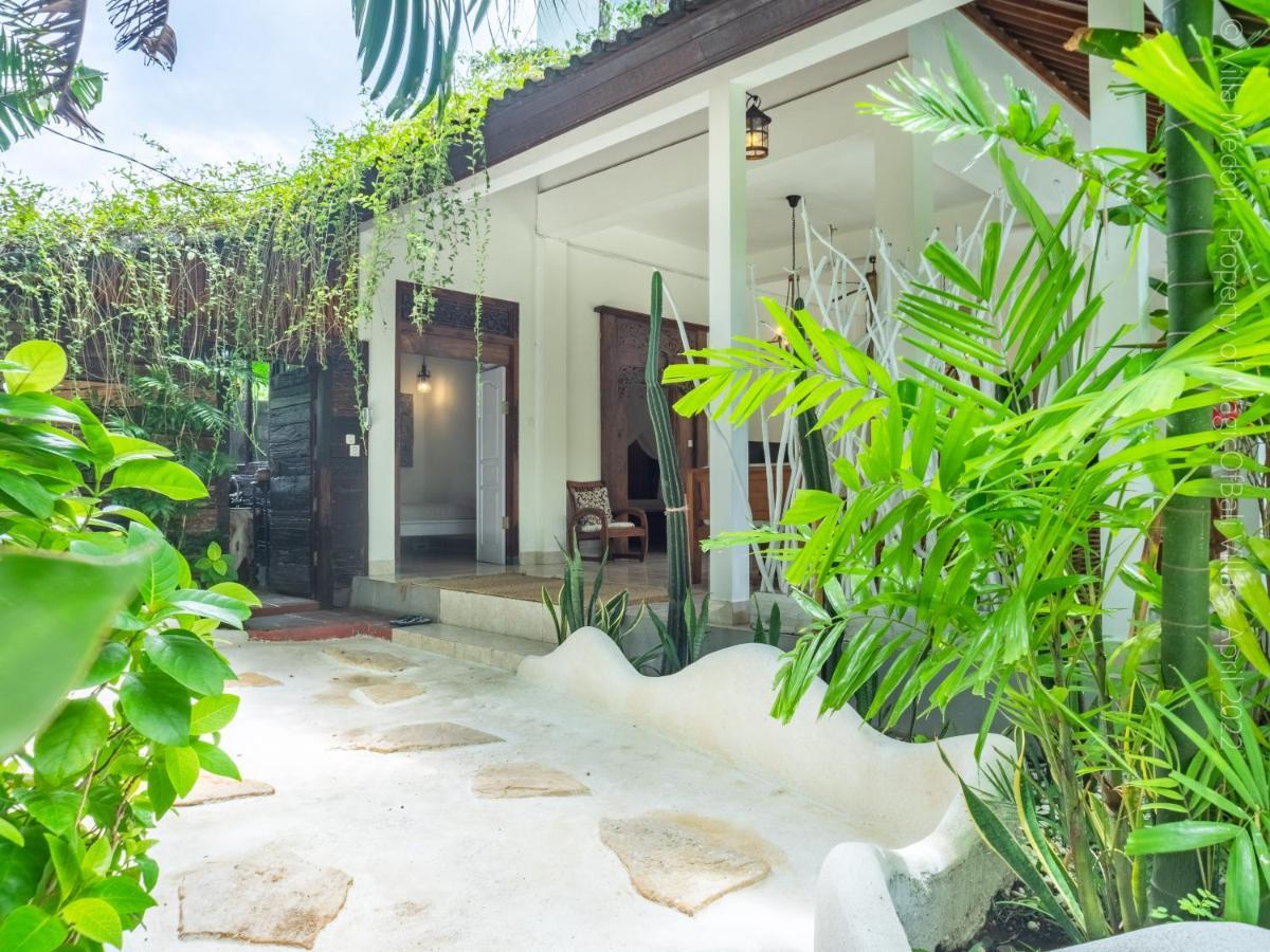 Villa Enjoy - Seminyak Center Экстерьер фото